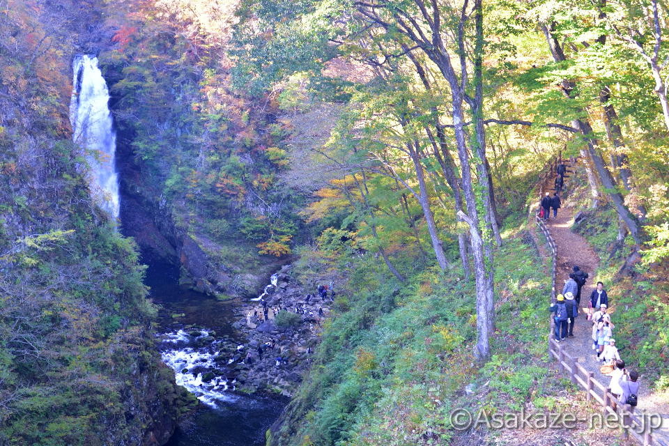 ��̉��ɂȂ���V����