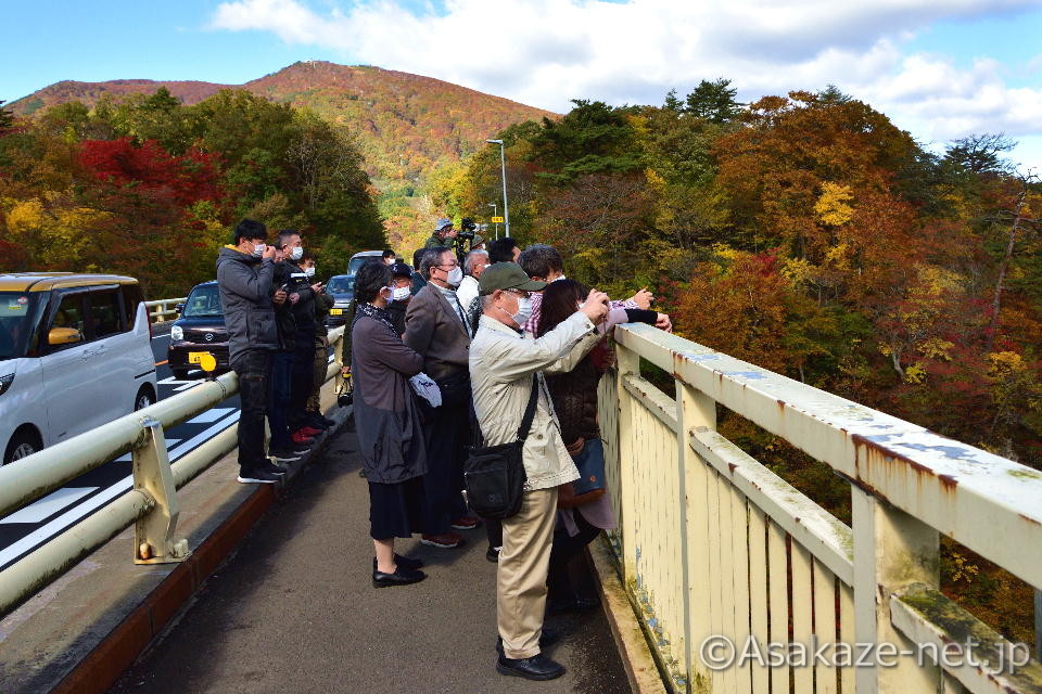 �q���F��[�򋴂ɏW�܂�l